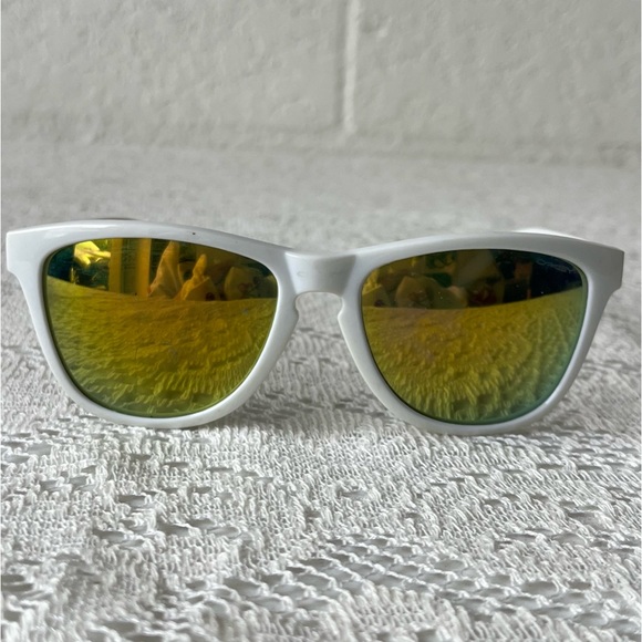Oakley Other - Oakley Frogskins  White Frames Sunglasses